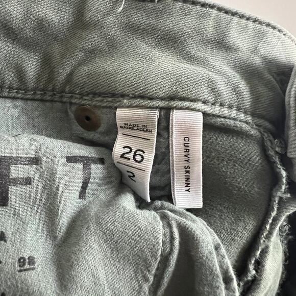 Loft Curvy Jeans Women's 26/2 Ankle Slit Skinny Leg Mid Rise Green Denim Stretch - Picture 6 of 7